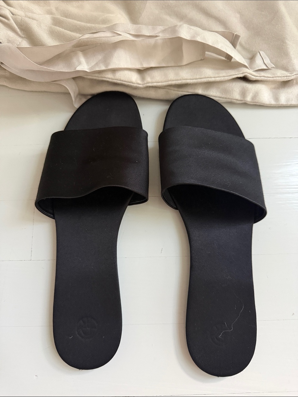 The Row Satin Slides Black 38.5 - Picture 4 of 7